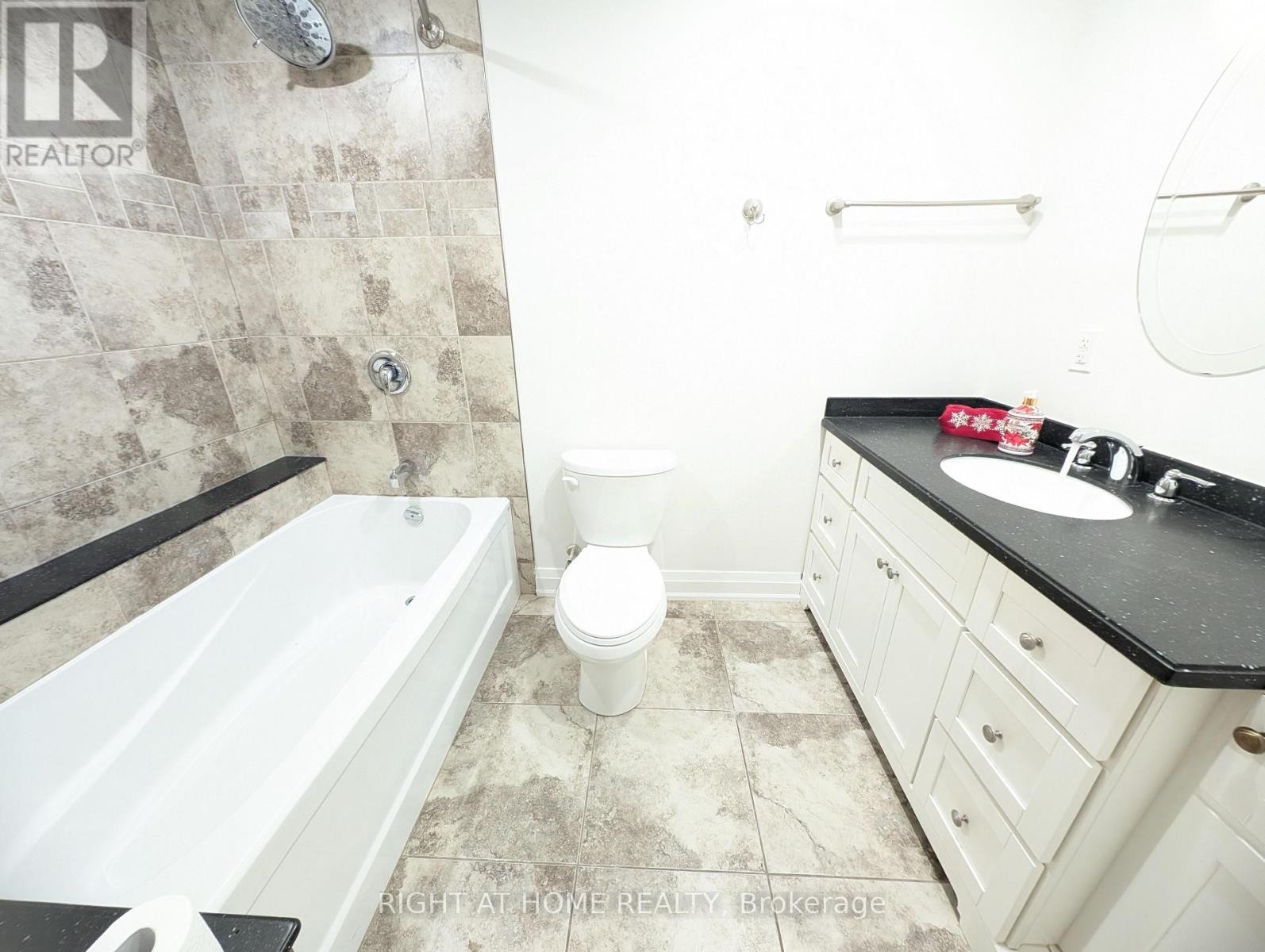 












16 IMPERIAL CROWN LANE

,
Barrie (Innis-Shore),




Ontario
L4N0T4


