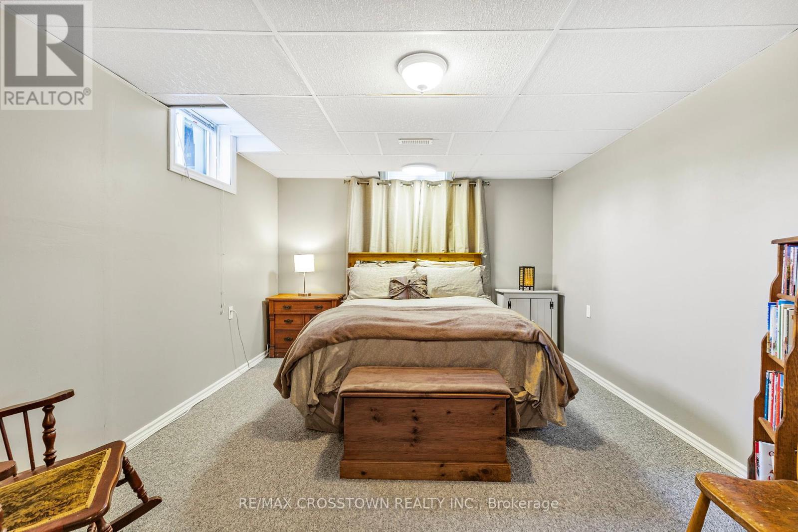 












40 COUNTRY LANE

,
Barrie (Painswick South),




Ontario
L4N0E8

