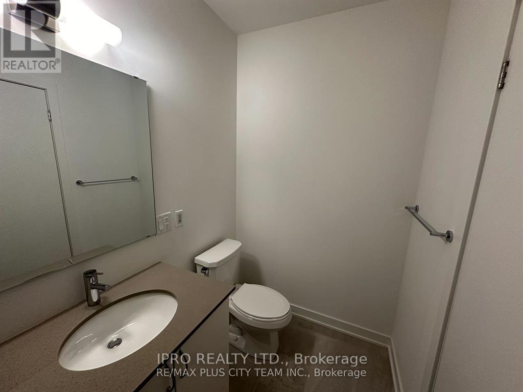 












208 - 56 LAKESIDE TERRACE

,
Barrie (Little Lake),




Ontario
L4M0L5

