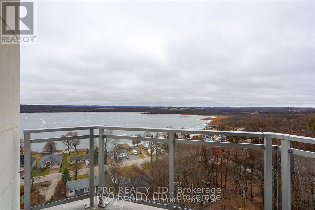 












208 - 56 LAKESIDE TERRACE

,
Barrie (Little Lake),




Ontario
L4M0L5

