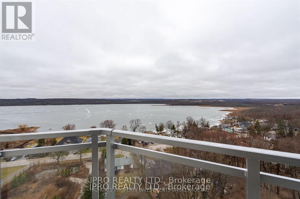 












208 - 56 LAKESIDE TERRACE

,
Barrie (Little Lake),




Ontario
L4M0L5

