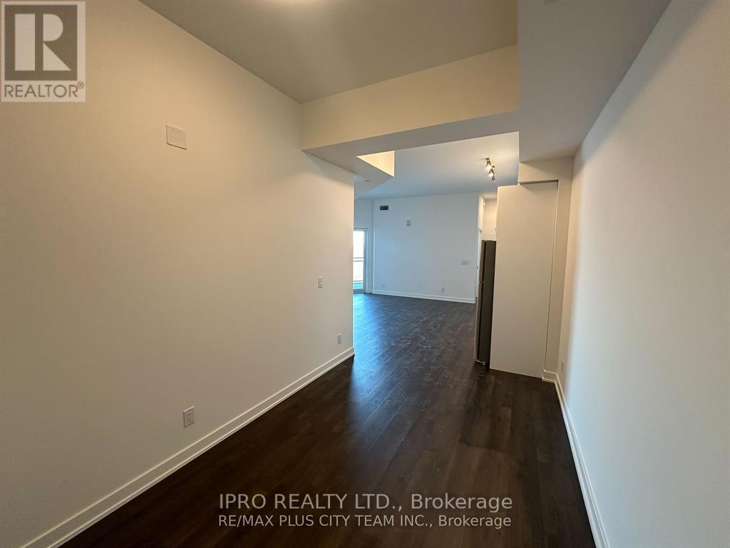 












208 - 56 LAKESIDE TERRACE

,
Barrie (Little Lake),




Ontario
L4M0L5

