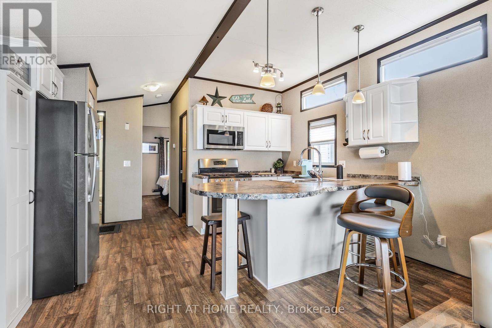 












3500 LAUDERDALE PT CRESCENT

,
Severn,




Ontario
P0E1N0

