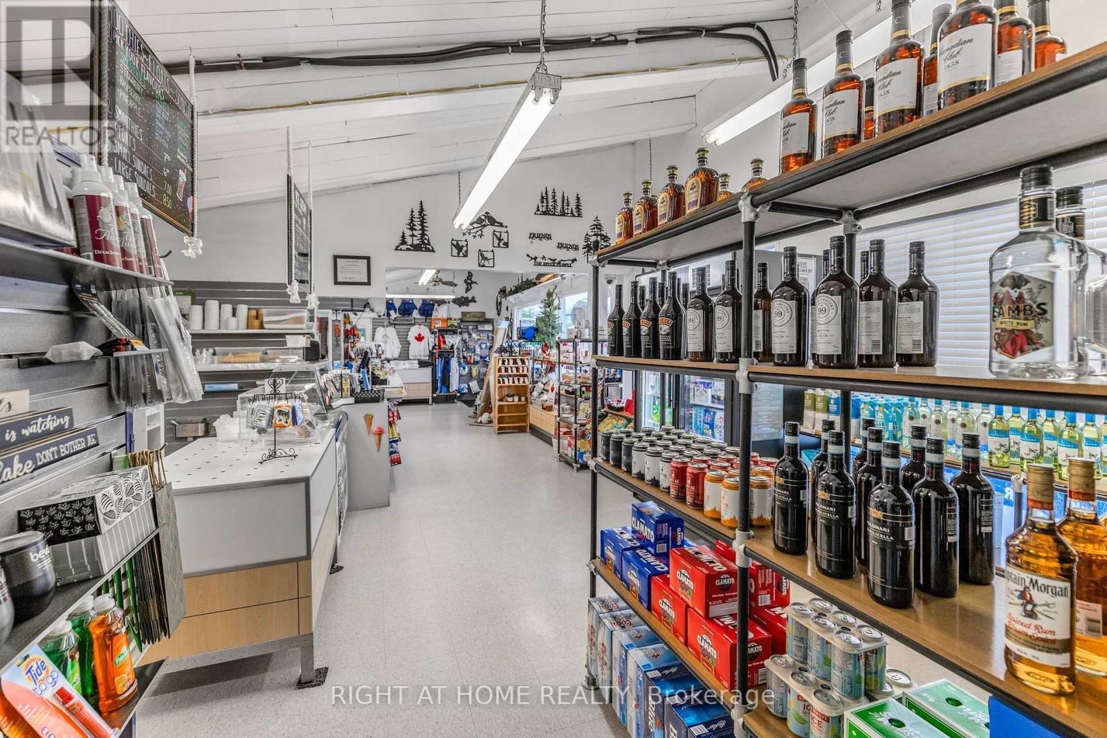 












3500 LAUDERDALE PT CRESCENT

,
Severn,




Ontario
P0E1N0

