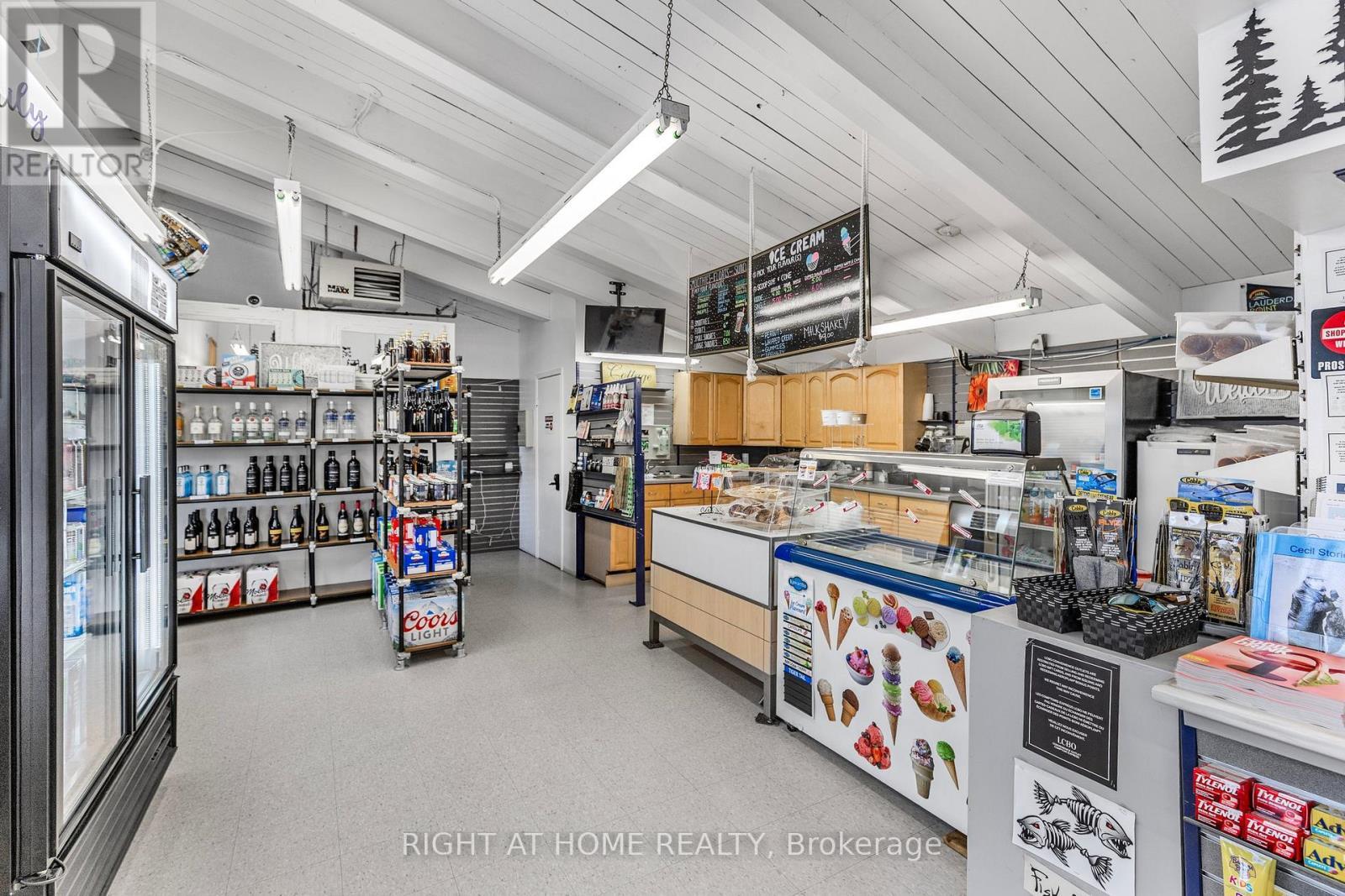 












3500 LAUDERDALE PT CRESCENT

,
Severn,




Ontario
P0E1N0


