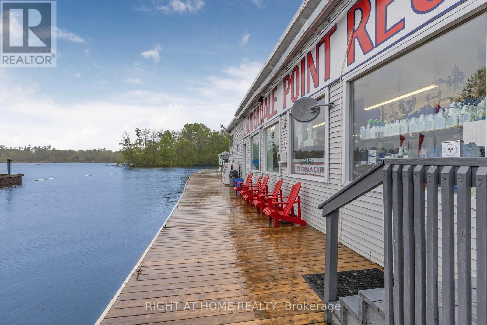 












3500 LAUDERDALE PT CRESCENT

,
Severn,




Ontario
P0E1N0

