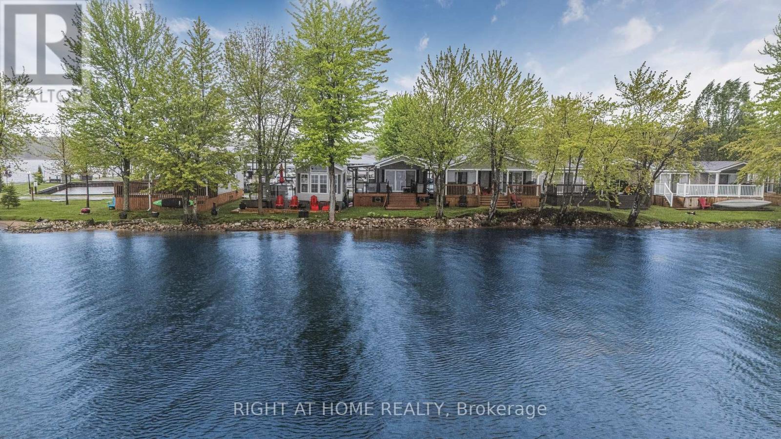 












3500 LAUDERDALE PT CRESCENT

,
Severn,




Ontario
P0E1N0


