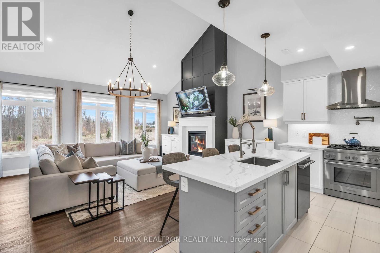 












99 FRANKLIN TRAIL

,
Barrie,




Ontario
L9J0J1

