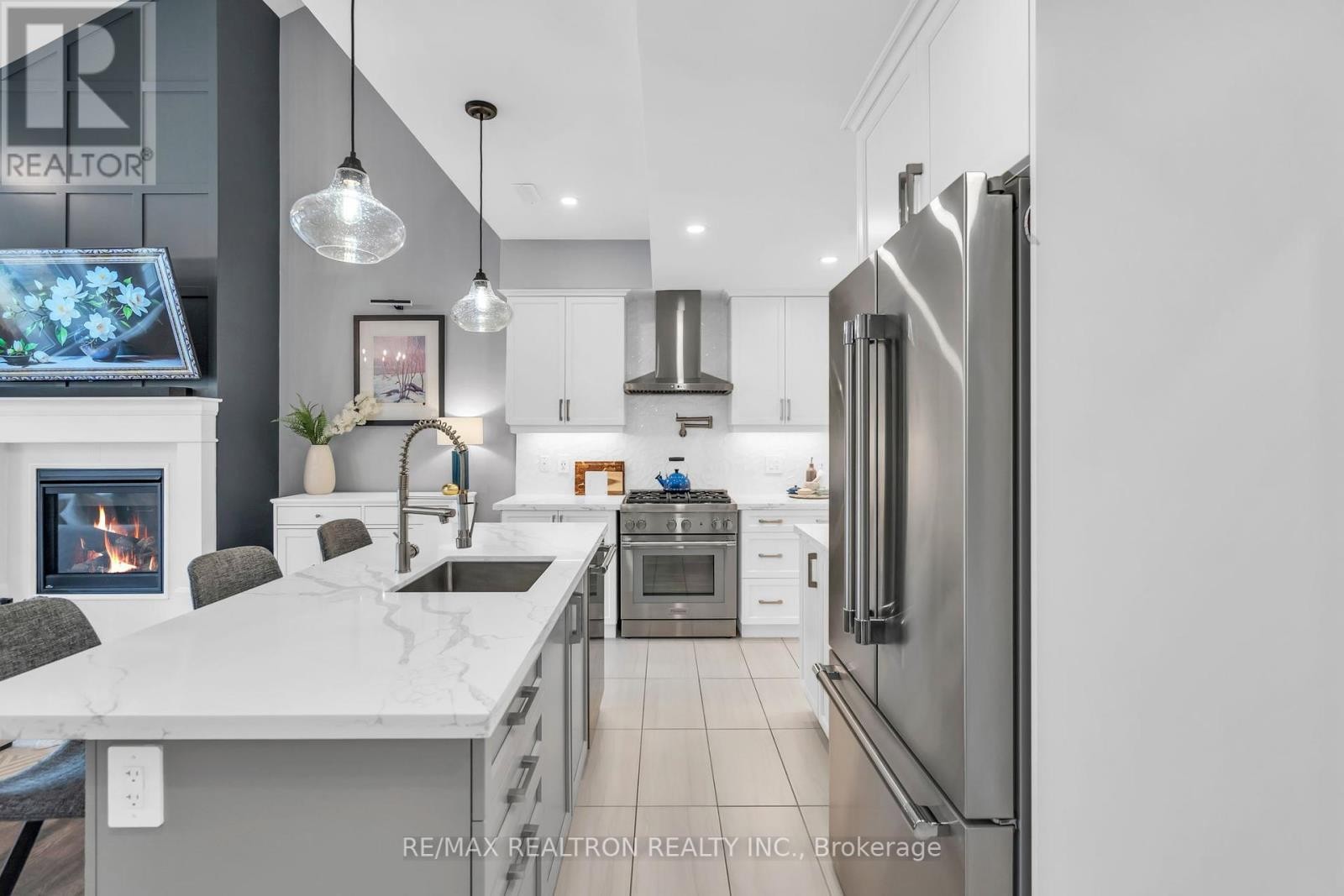 












99 FRANKLIN TRAIL

,
Barrie,




Ontario
L9J0J1

