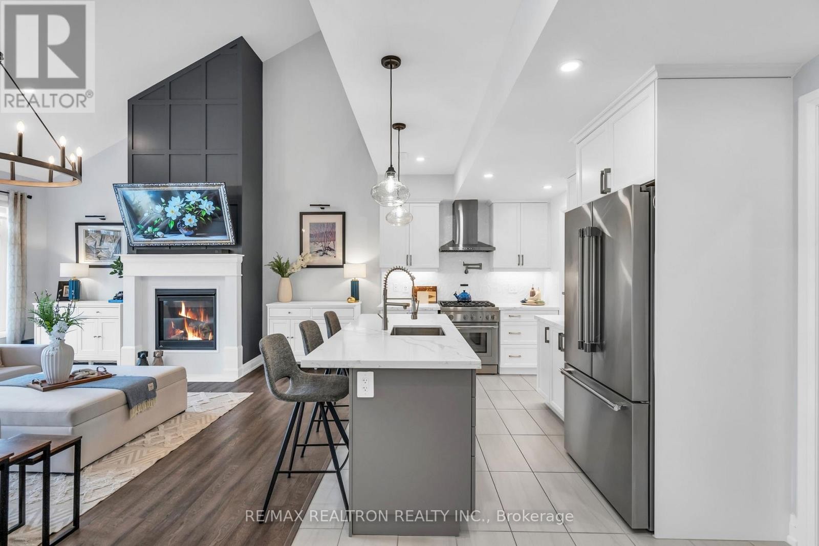 












99 FRANKLIN TRAIL

,
Barrie,




Ontario
L9J0J1

