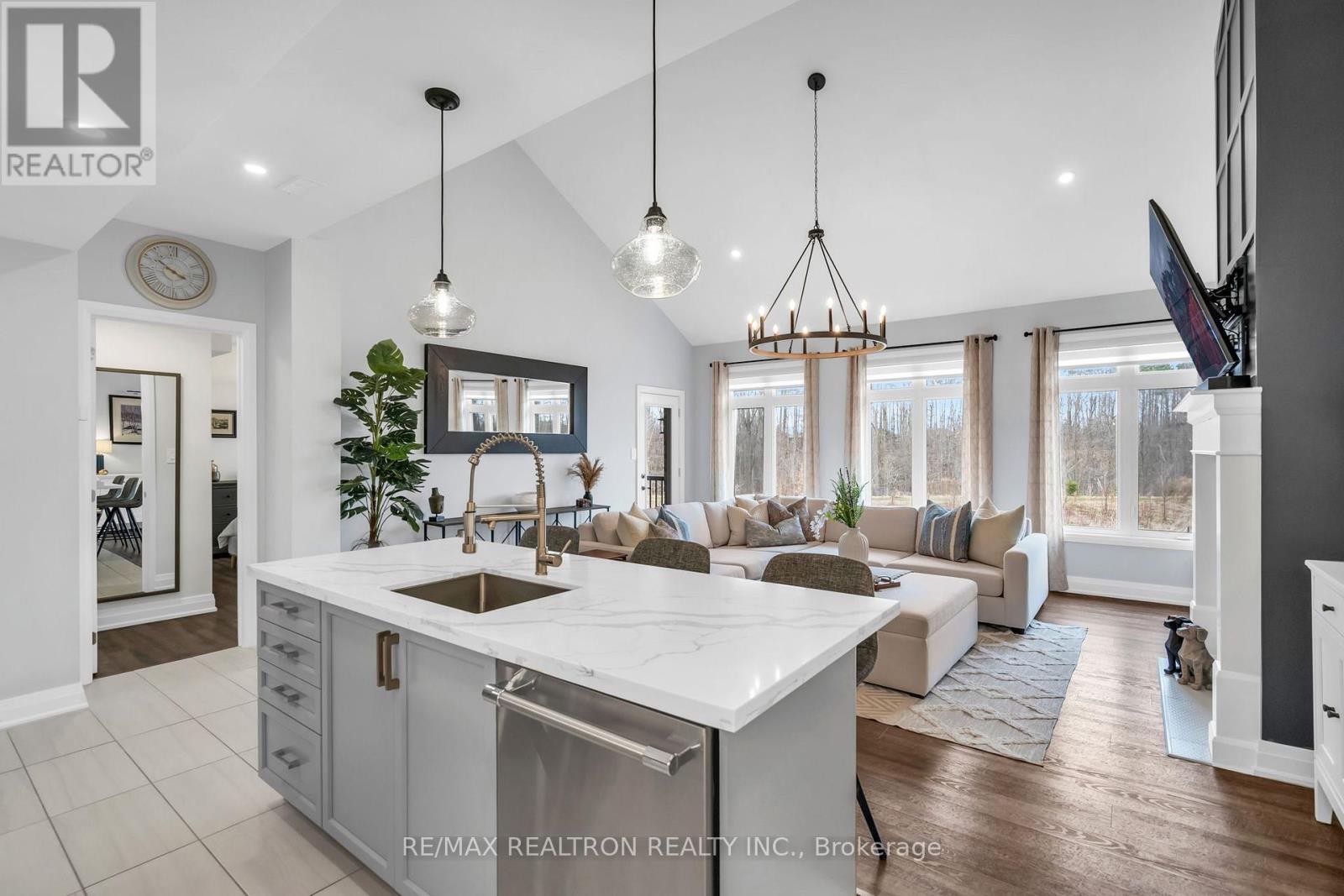 












99 FRANKLIN TRAIL

,
Barrie,




Ontario
L9J0J1

