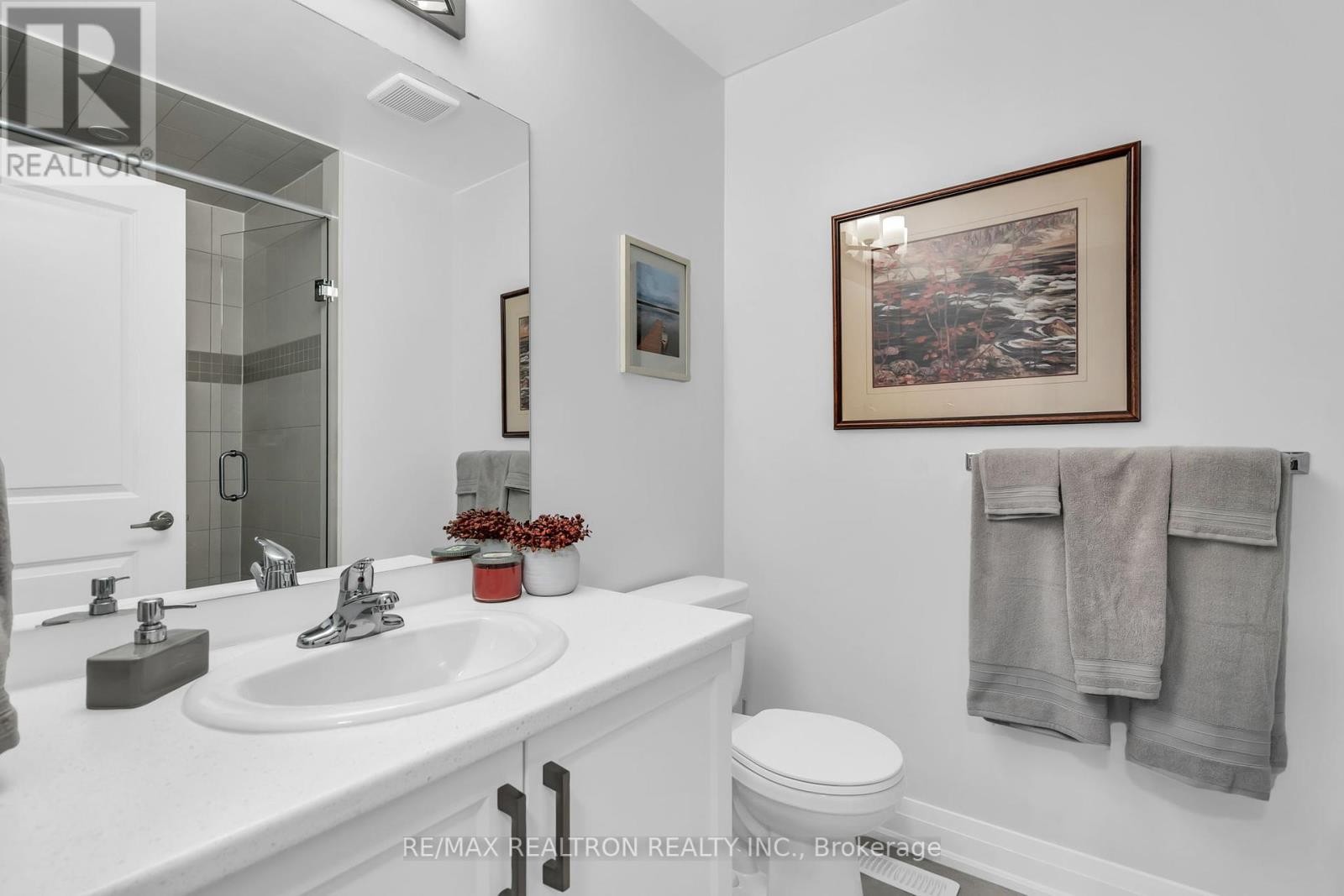 












99 FRANKLIN TRAIL

,
Barrie,




Ontario
L9J0J1

