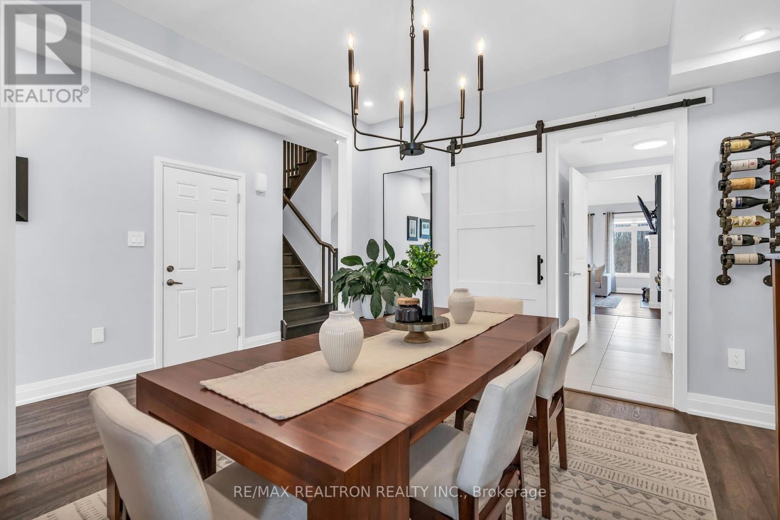 












99 FRANKLIN TRAIL

,
Barrie,




Ontario
L9J0J1

