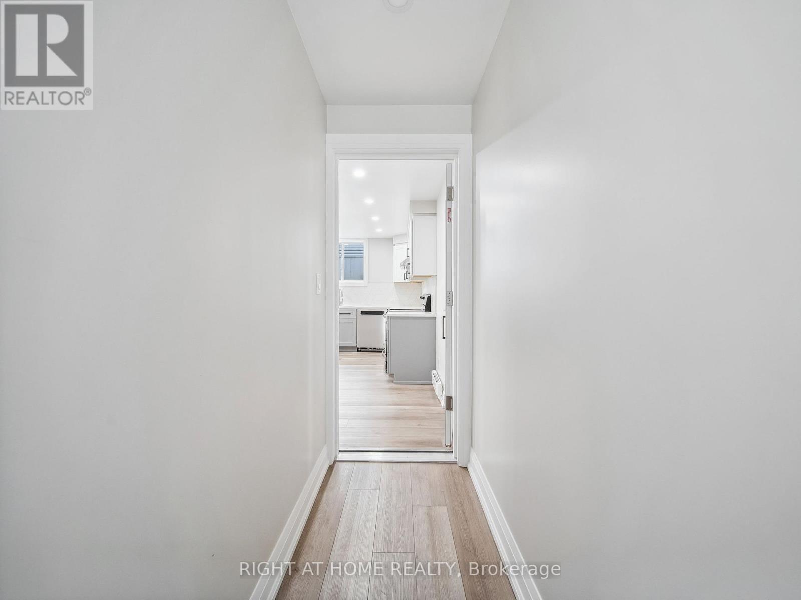 












14 CHRISTINE -LOWER PLACE

,
Orillia,




Ontario
L3V7P1

