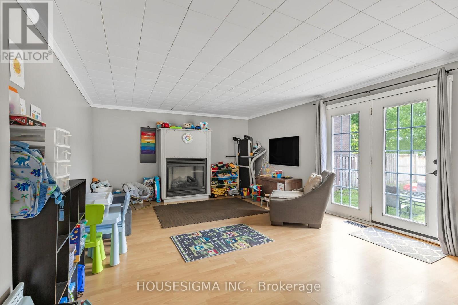 












452 HANNAH STREET

,
Midland,




Ontario
L4R2G7

