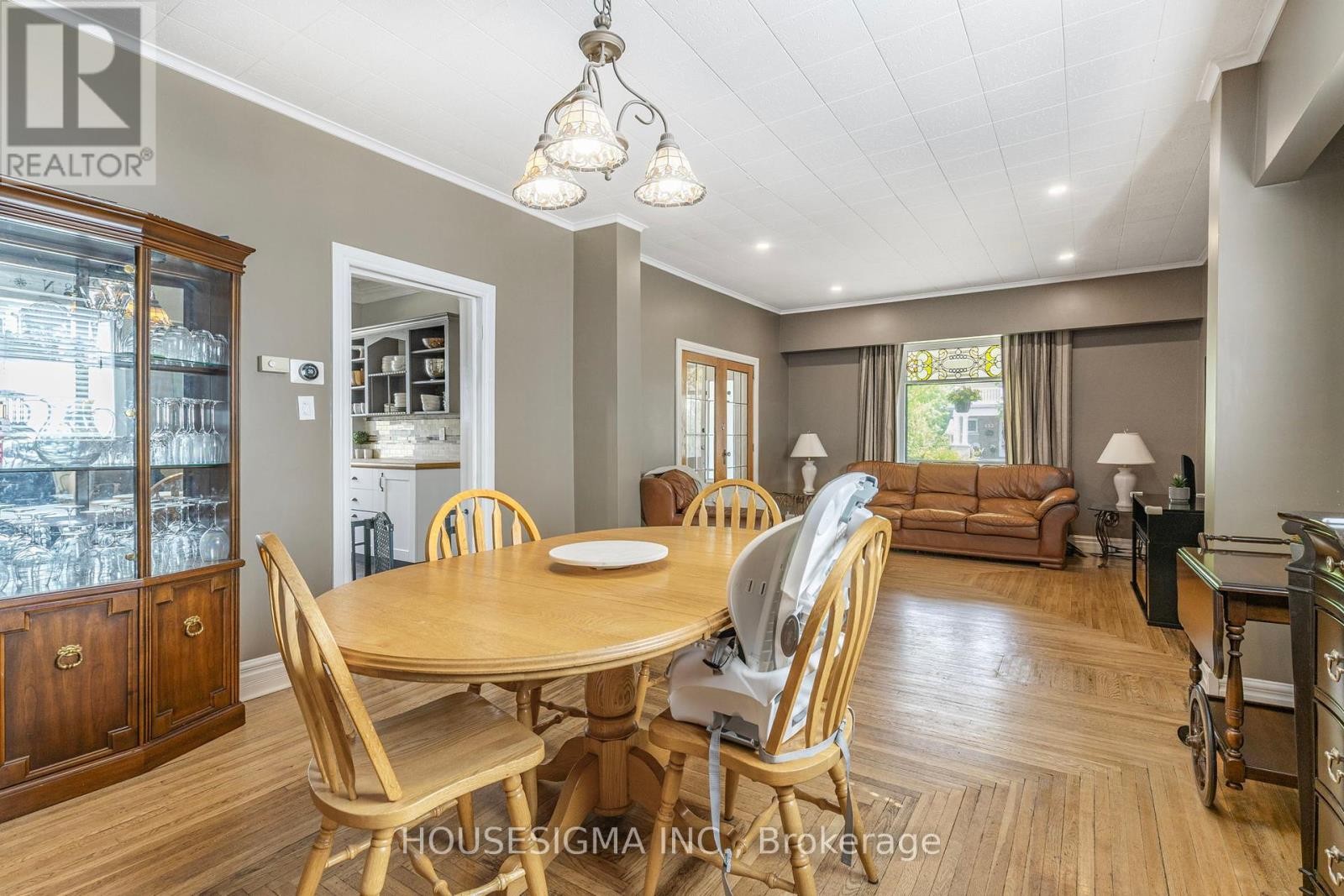 












452 HANNAH STREET

,
Midland,




Ontario
L4R2G7

