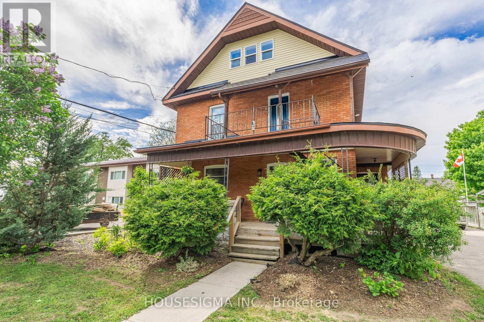 












452 HANNAH STREET

,
Midland,




Ontario
L4R2G7

