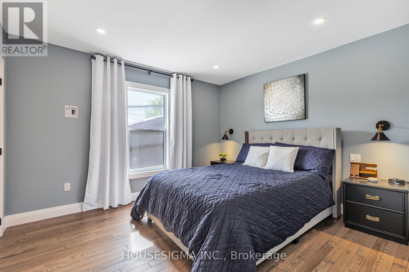 












452 HANNAH STREET

,
Midland,




Ontario
L4R2G7

