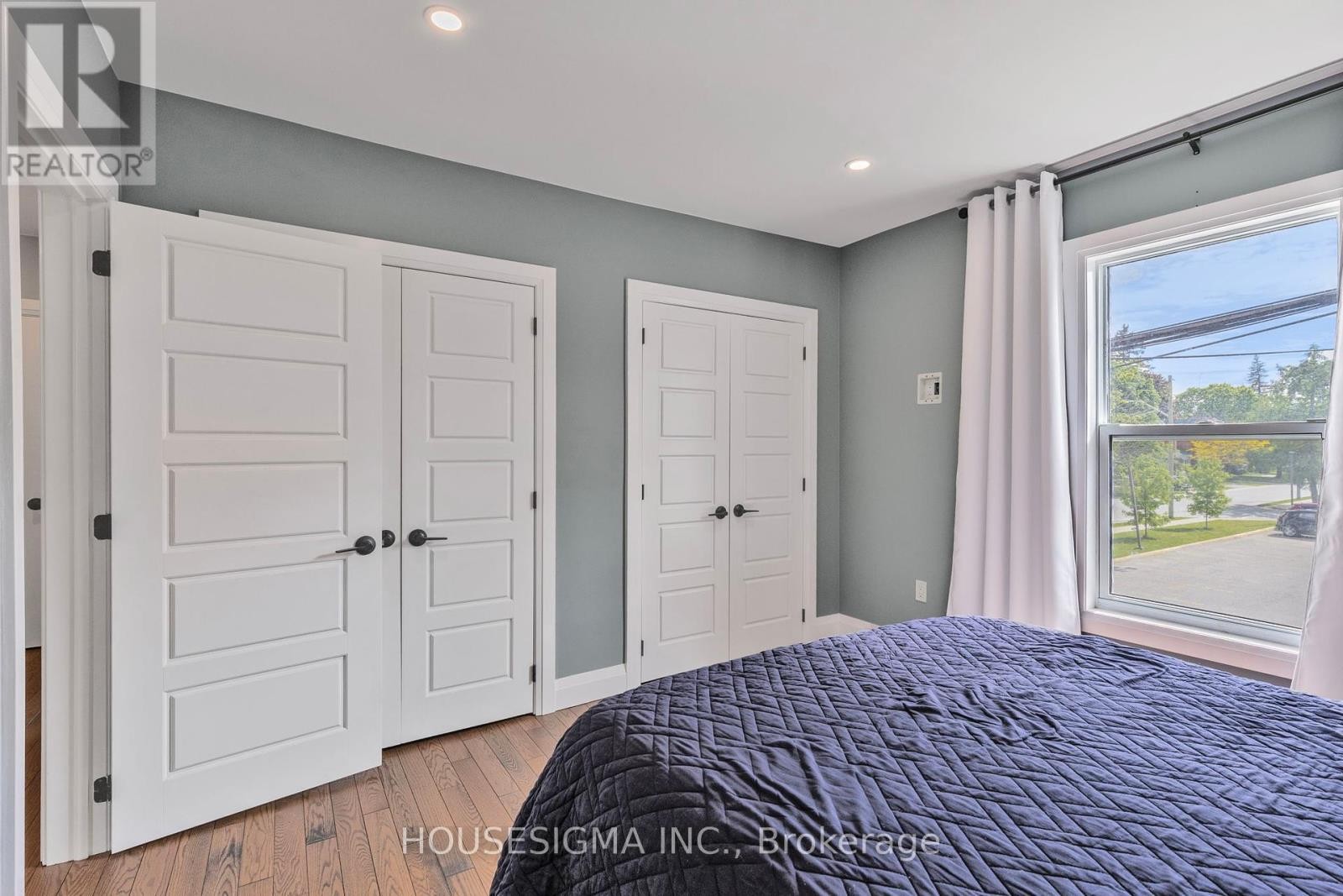 












452 HANNAH STREET

,
Midland,




Ontario
L4R2G7

