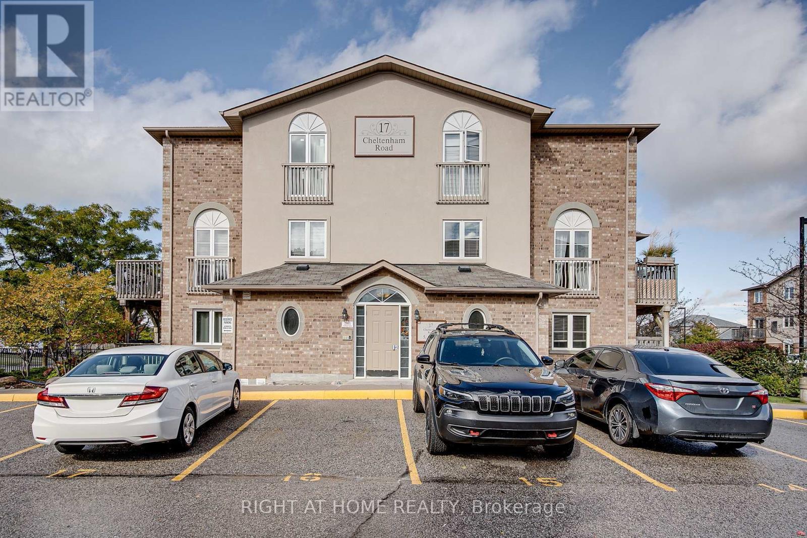 












5 - 17 CHELTENHAM ROAD

,
Barrie (Georgian Drive),




Ontario
L4M0E7

