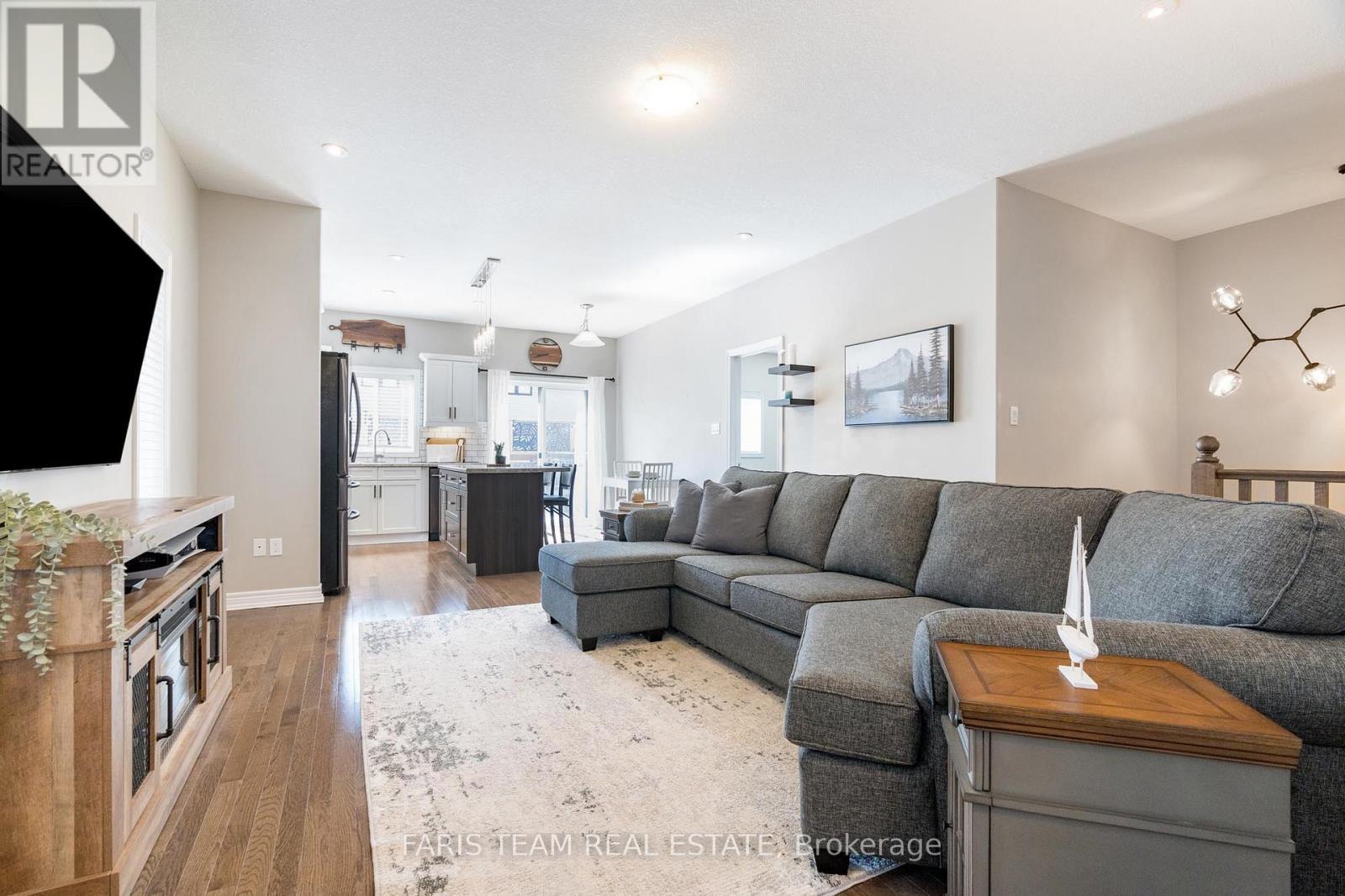 












1045 COOK DRIVE

,
Midland,




Ontario
L4R0E4

