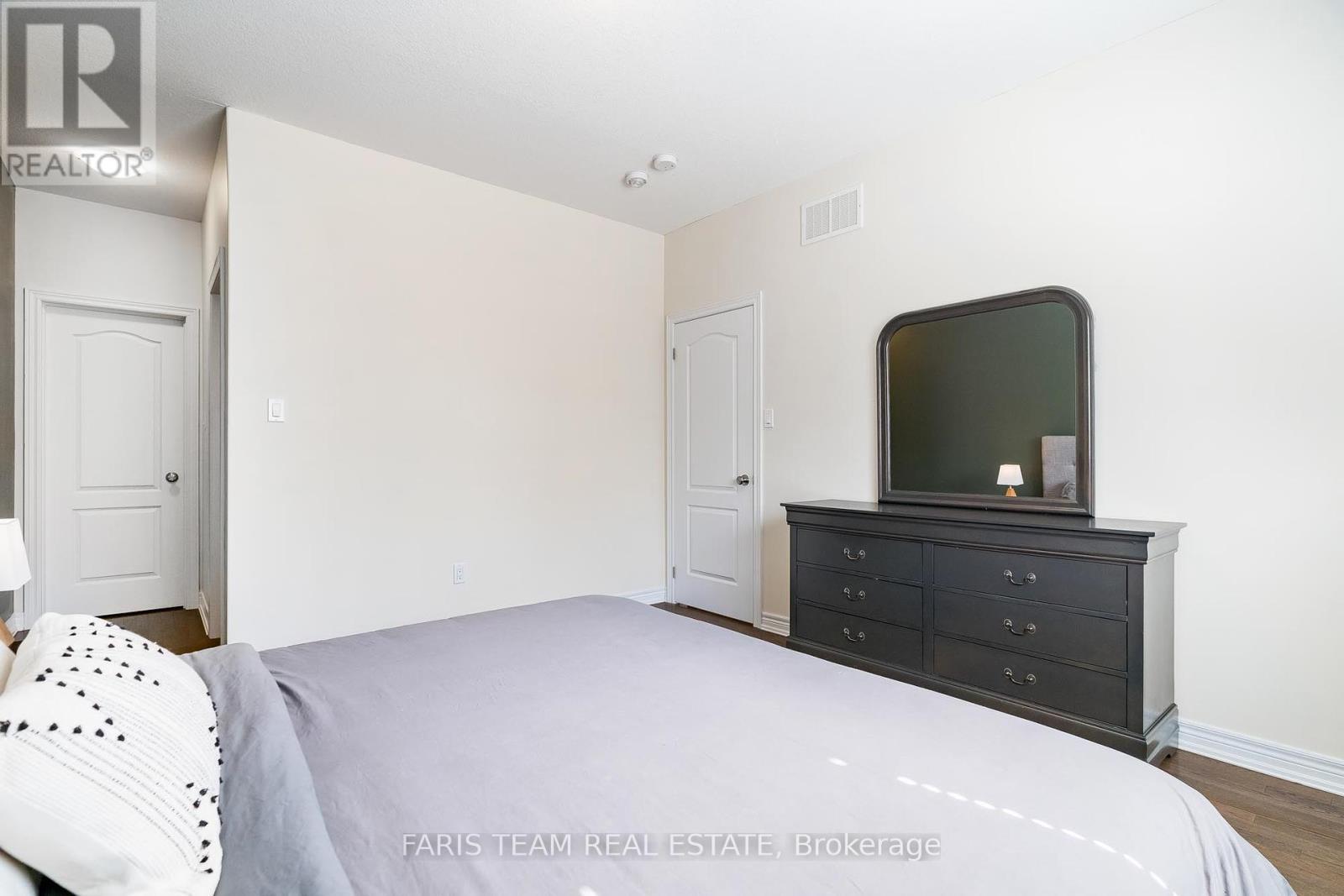 












1045 COOK DRIVE

,
Midland,




Ontario
L4R0E4

