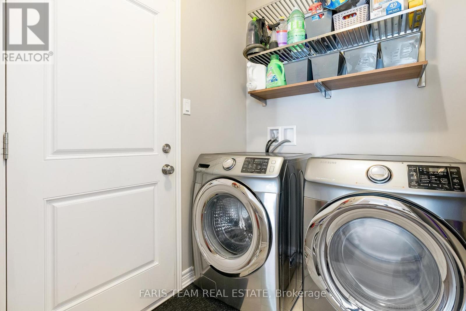 












1045 COOK DRIVE

,
Midland,




Ontario
L4R0E4

