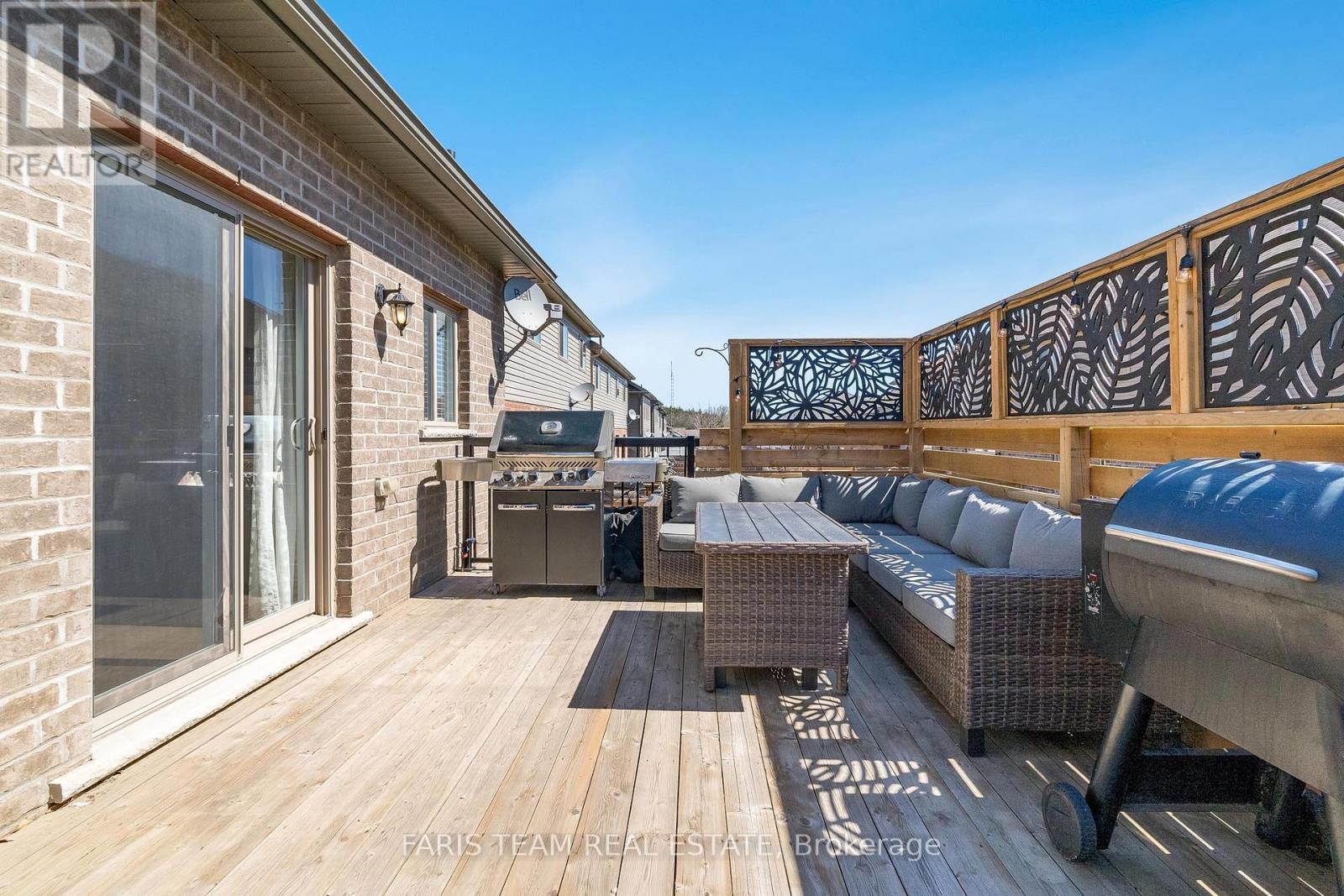 












1045 COOK DRIVE

,
Midland,




Ontario
L4R0E4

