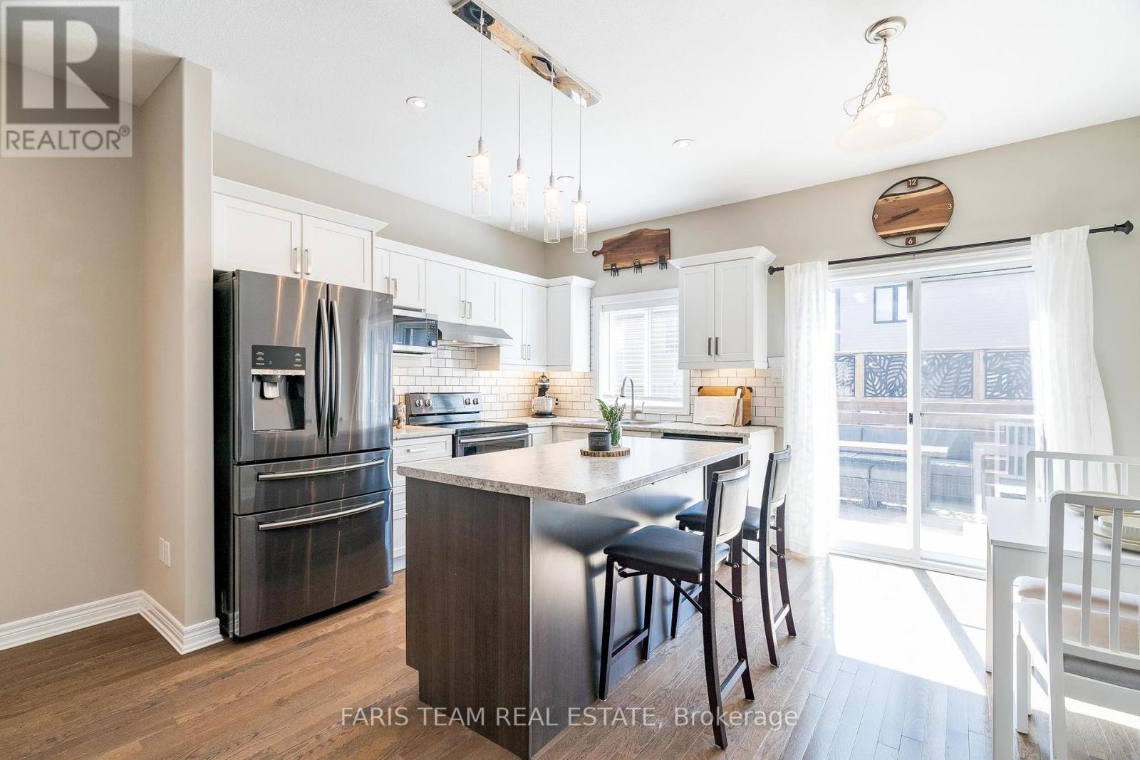 












1045 COOK DRIVE

,
Midland,




Ontario
L4R0E4

