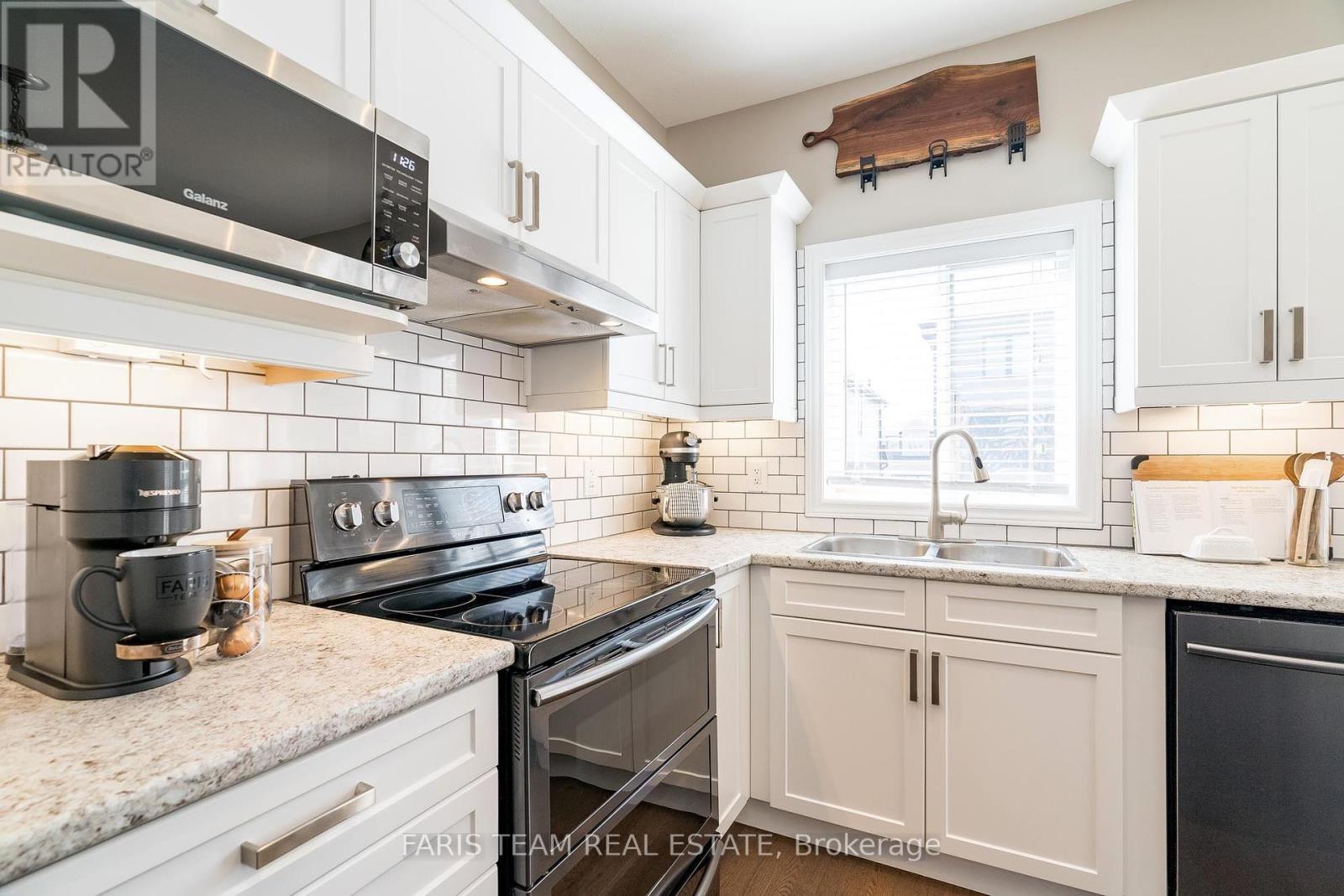 












1045 COOK DRIVE

,
Midland,




Ontario
L4R0E4

