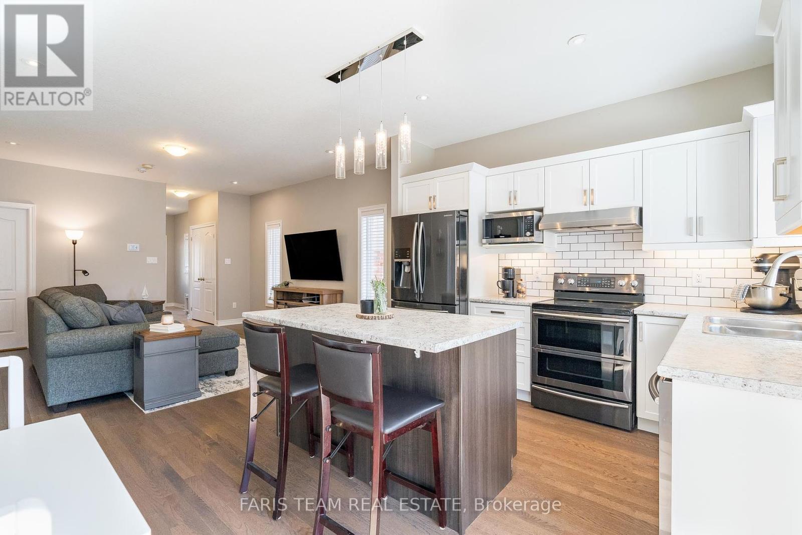 












1045 COOK DRIVE

,
Midland,




Ontario
L4R0E4

