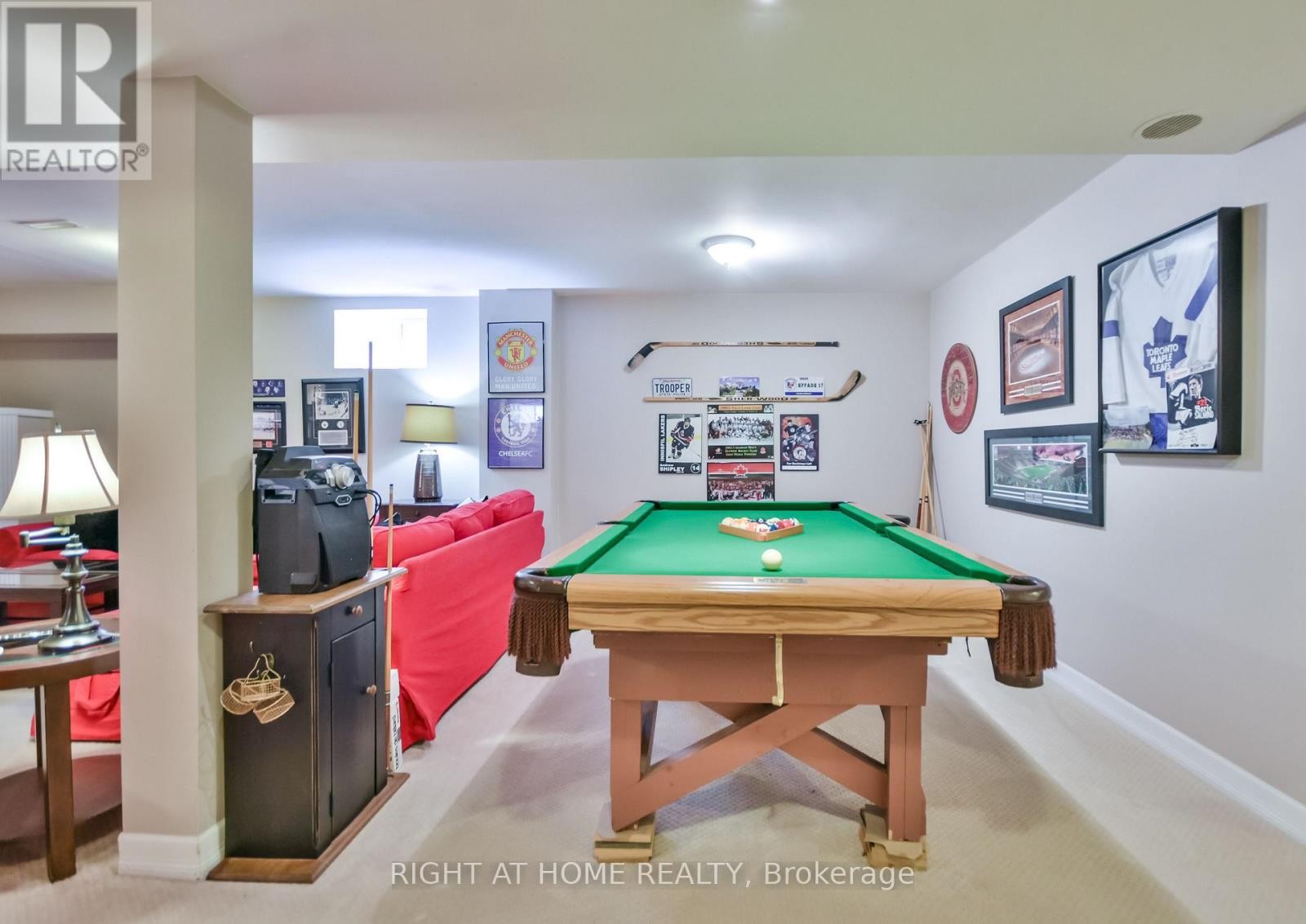 












13 COUPLES COURT

,
Barrie (East Bayfield),




Ontario
L4M6V5

