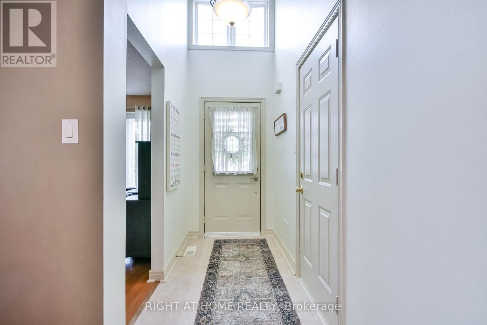 












13 COUPLES COURT

,
Barrie (East Bayfield),




Ontario
L4M6V5

