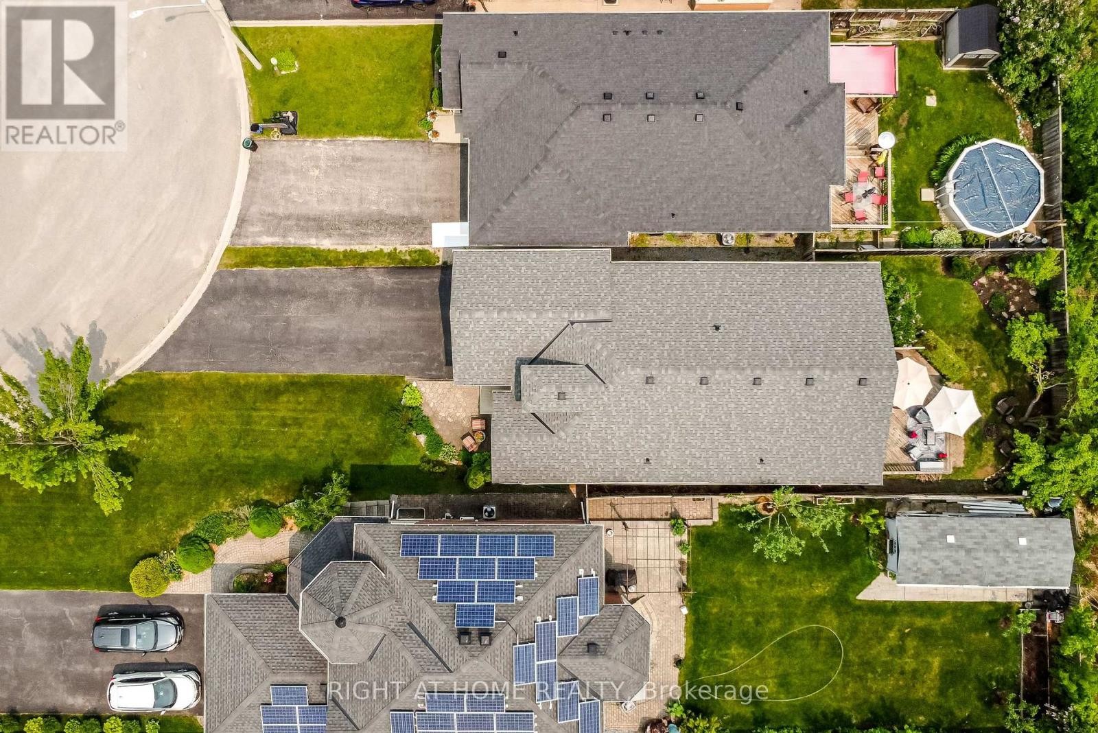 












13 COUPLES COURT

,
Barrie (East Bayfield),




Ontario
L4M6V5

