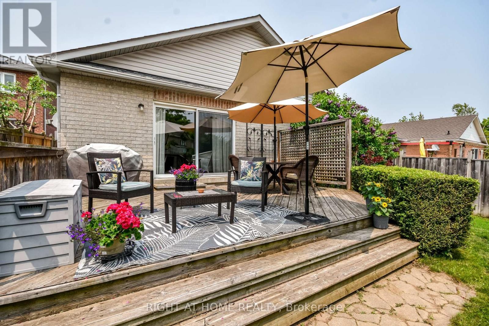 












13 COUPLES COURT

,
Barrie (East Bayfield),




Ontario
L4M6V5

