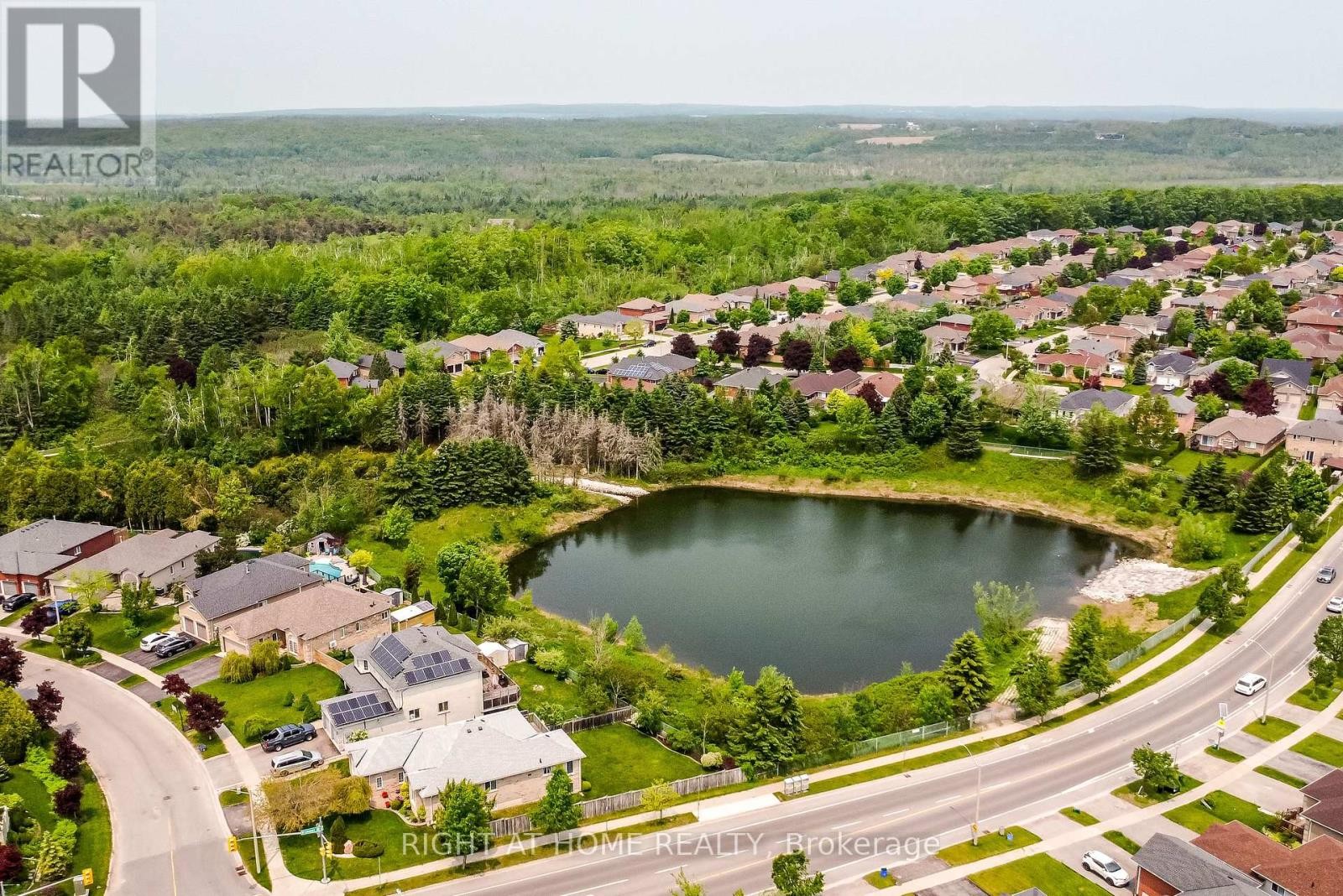 












13 COUPLES COURT

,
Barrie (East Bayfield),




Ontario
L4M6V5

