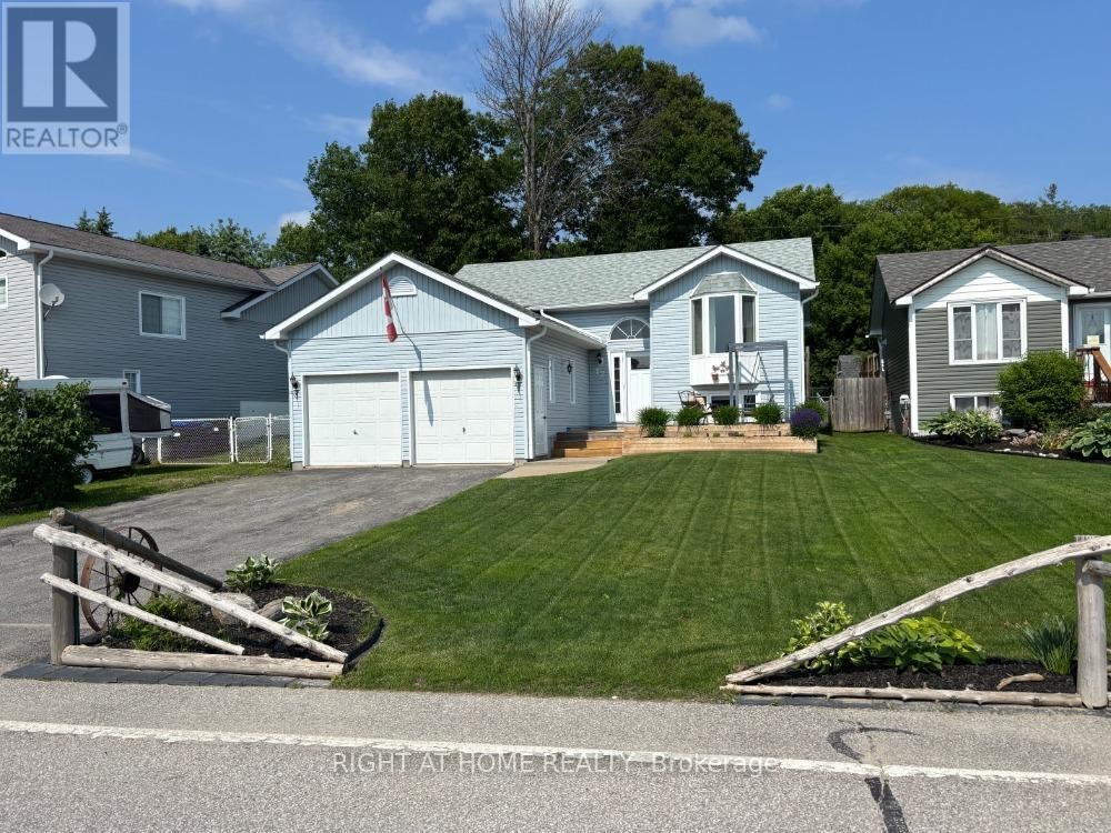 












42 BYRNES CRESCENT

,
Penetanguishene,




Ontario
L9M1V9

