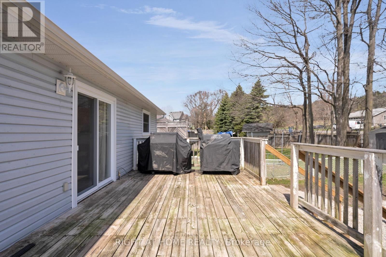 












42 BYRNES CRESCENT

,
Penetanguishene,




Ontario
L9M1V9

