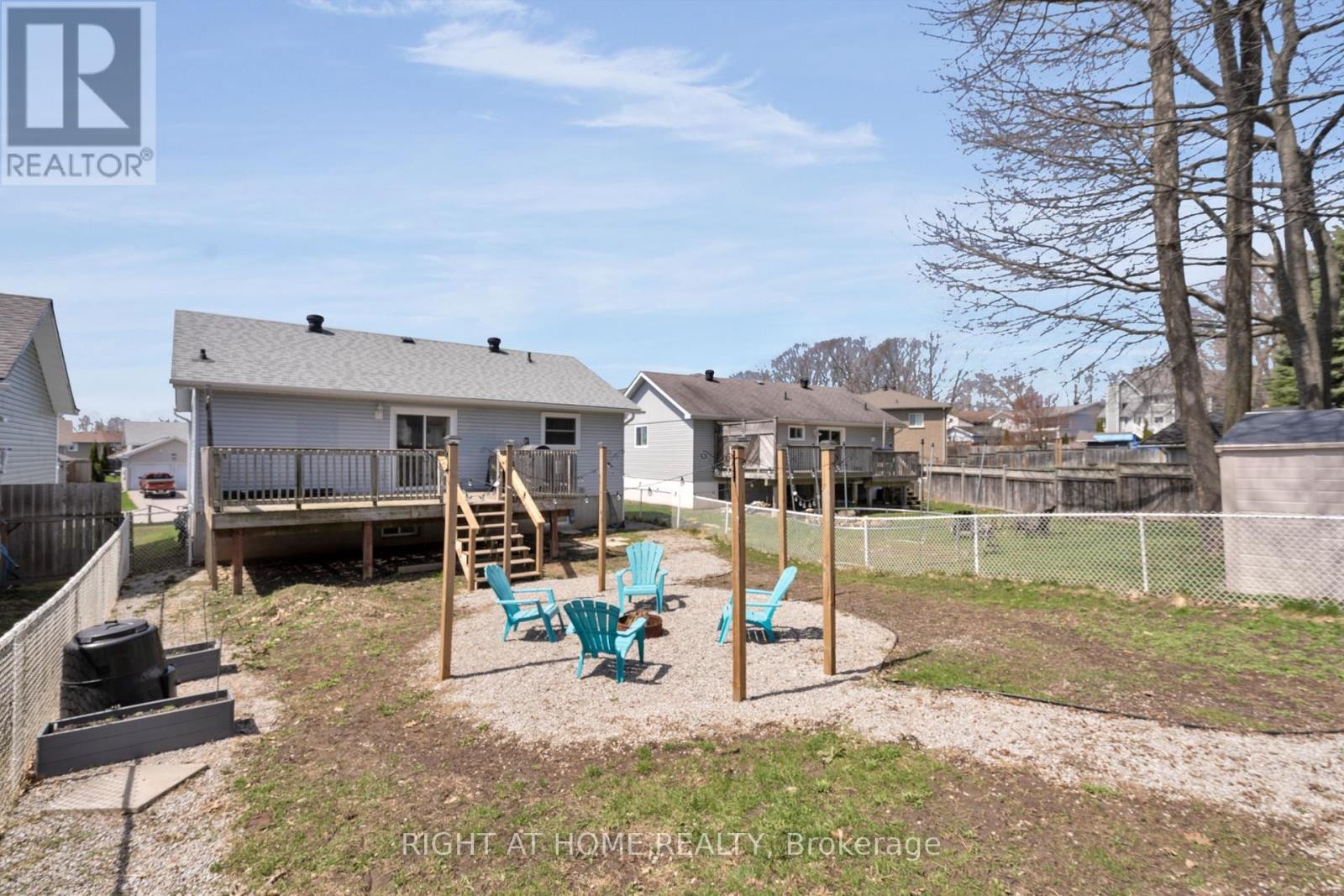 












42 BYRNES CRESCENT

,
Penetanguishene,




Ontario
L9M1V9

