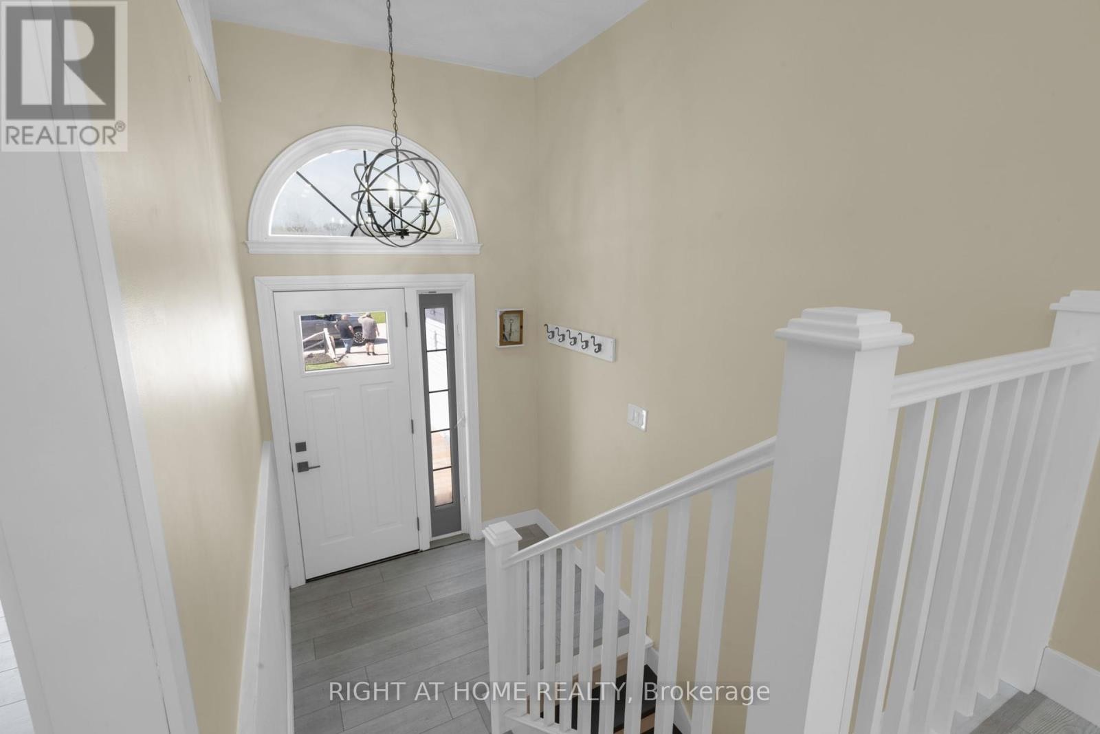 












42 BYRNES CRESCENT

,
Penetanguishene,




Ontario
L9M1V9

