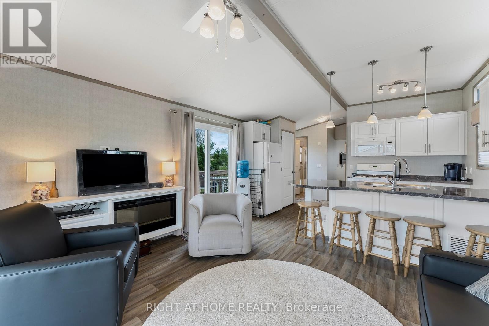 












26 - 3500 LAUDERDALE PT CRESCENT

,
Severn,




Ontario
P0E1N0

