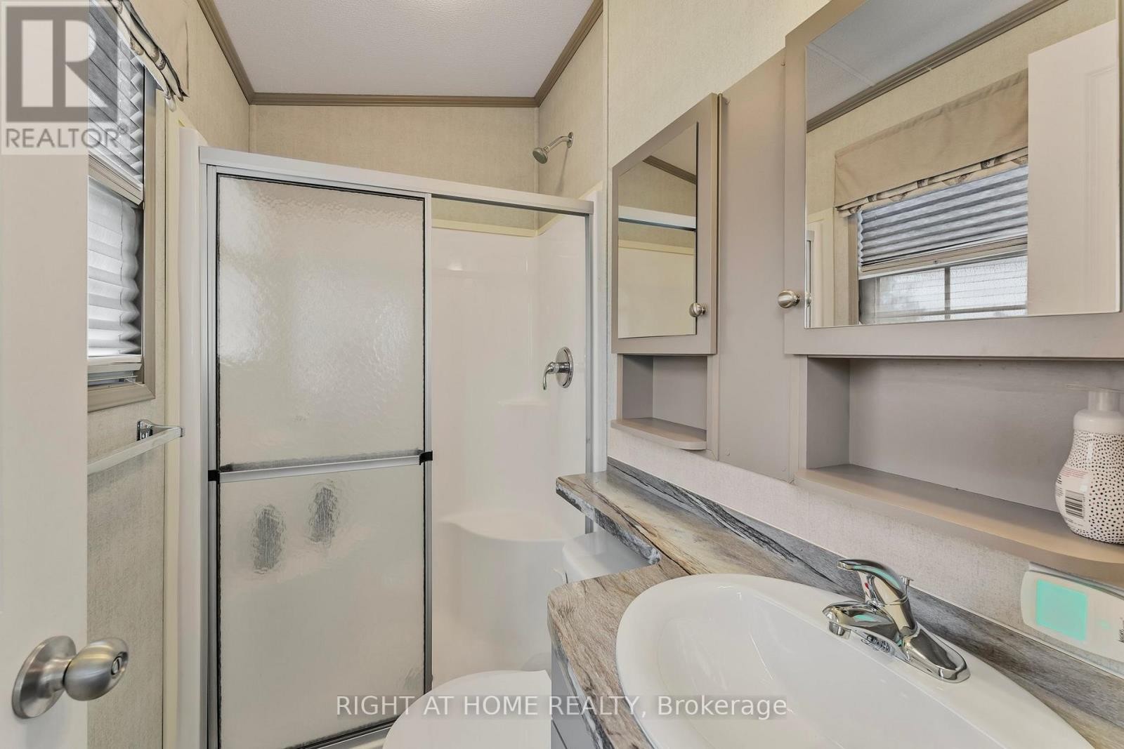 












26 - 3500 LAUDERDALE PT CRESCENT

,
Severn,




Ontario
P0E1N0

