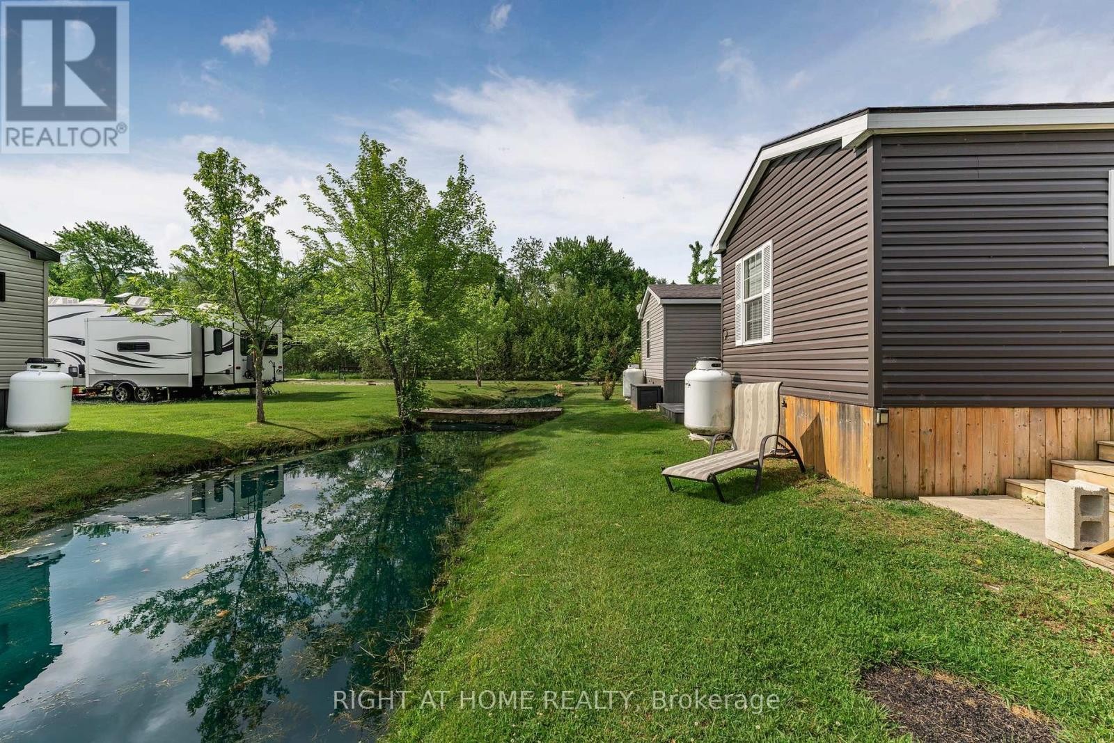 












26 - 3500 LAUDERDALE PT CRESCENT

,
Severn,




Ontario
P0E1N0

