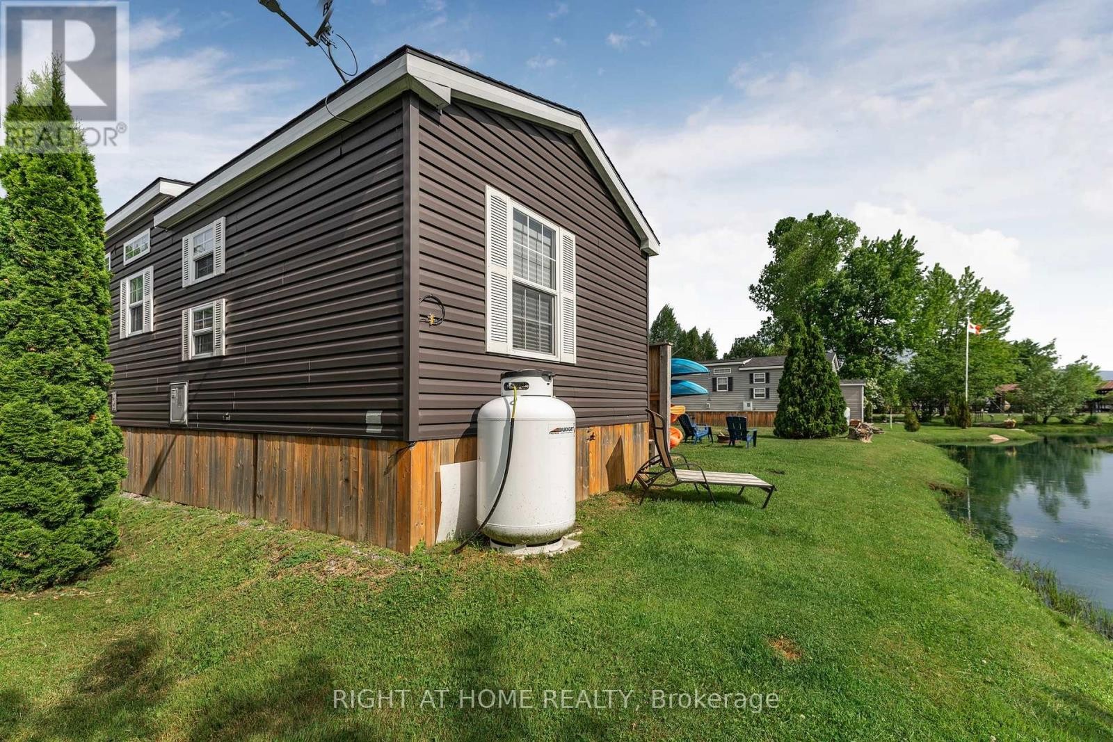 












26 - 3500 LAUDERDALE PT CRESCENT

,
Severn,




Ontario
P0E1N0

