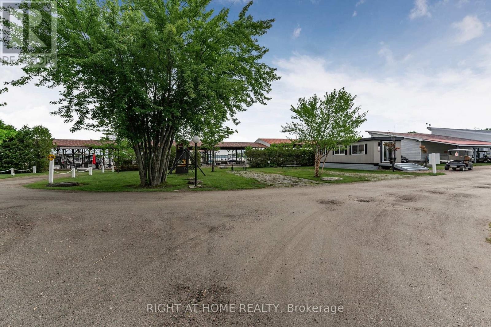 












26 - 3500 LAUDERDALE PT CRESCENT

,
Severn,




Ontario
P0E1N0

