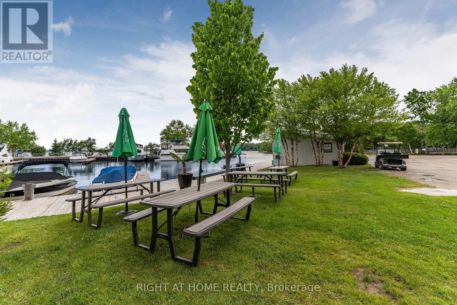 












26 - 3500 LAUDERDALE PT CRESCENT

,
Severn,




Ontario
P0E1N0


