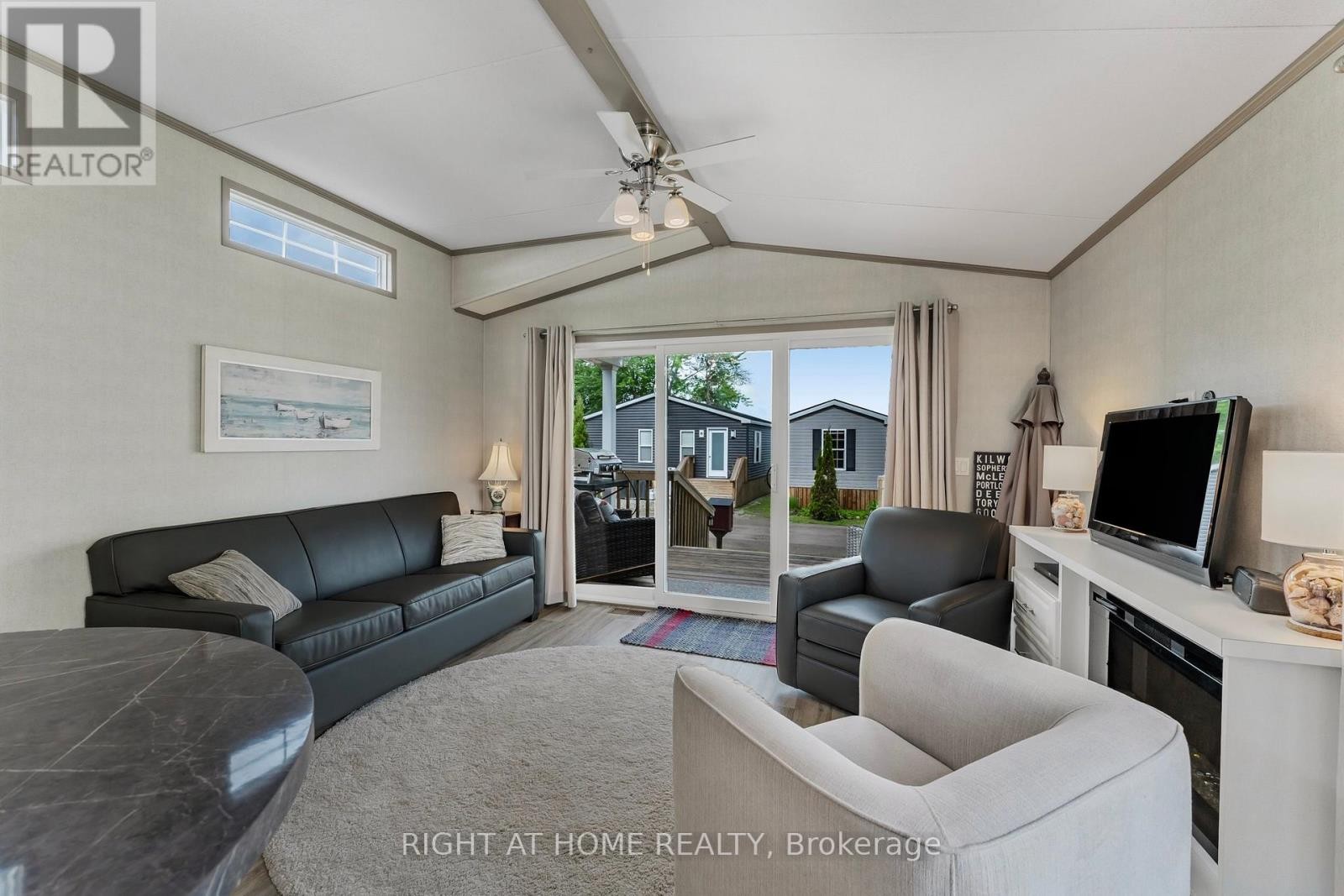 












26 - 3500 LAUDERDALE PT CRESCENT

,
Severn,




Ontario
P0E1N0

