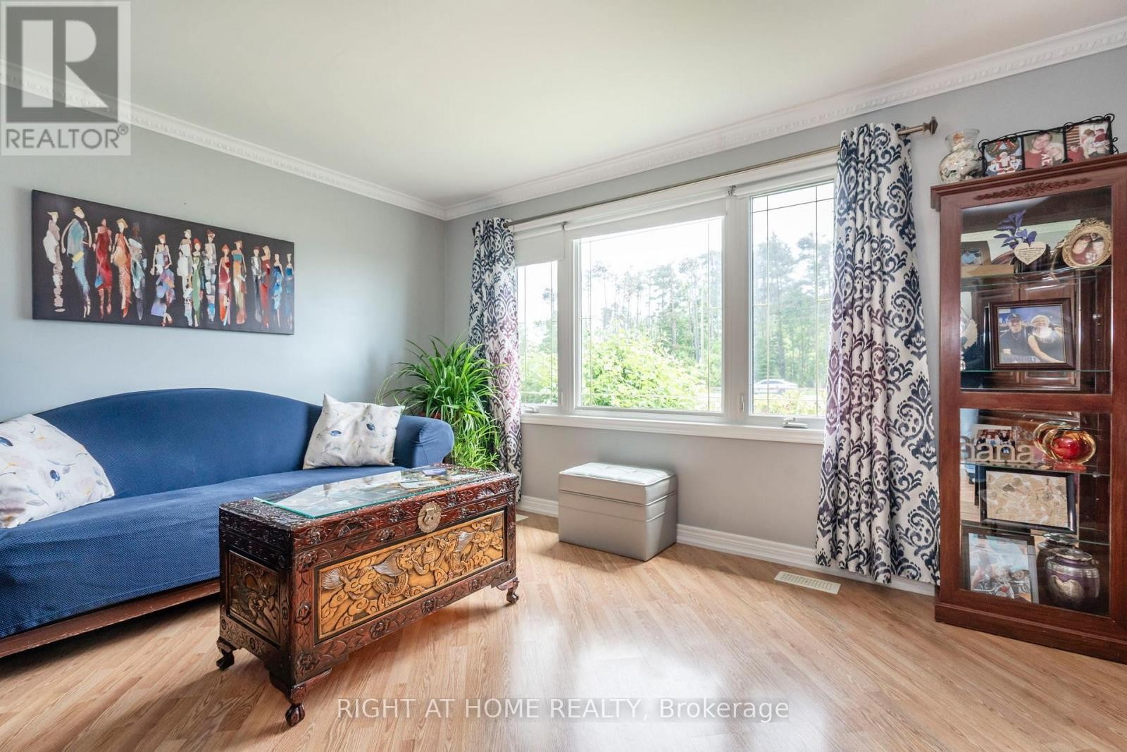 












2290 HIGHWAY 11 SOUTH HIGHWAY

,
Oro-Medonte (Guthrie),




Ontario
L0L2L0

