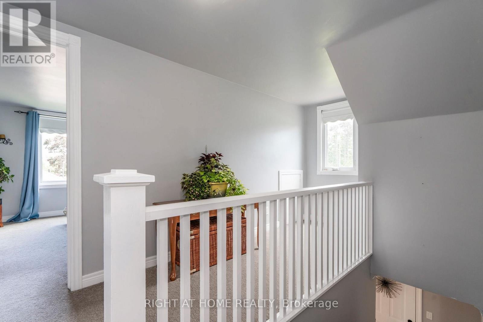 












2290 HIGHWAY 11 SOUTH HIGHWAY

,
Oro-Medonte (Guthrie),




Ontario
L0L2L0

