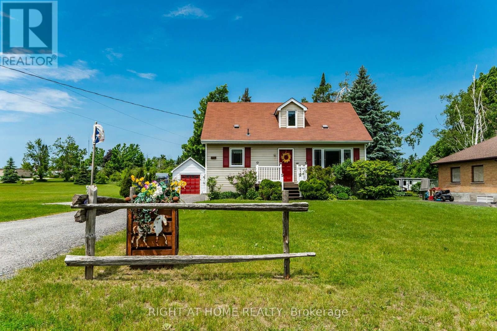 












2290 HIGHWAY 11 SOUTH HIGHWAY

,
Oro-Medonte (Guthrie),




Ontario
L0L2L0

